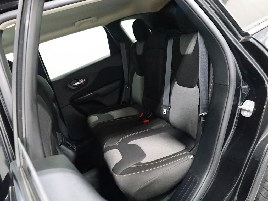Thumbnail: 2014 Jeep Cherokee - 13