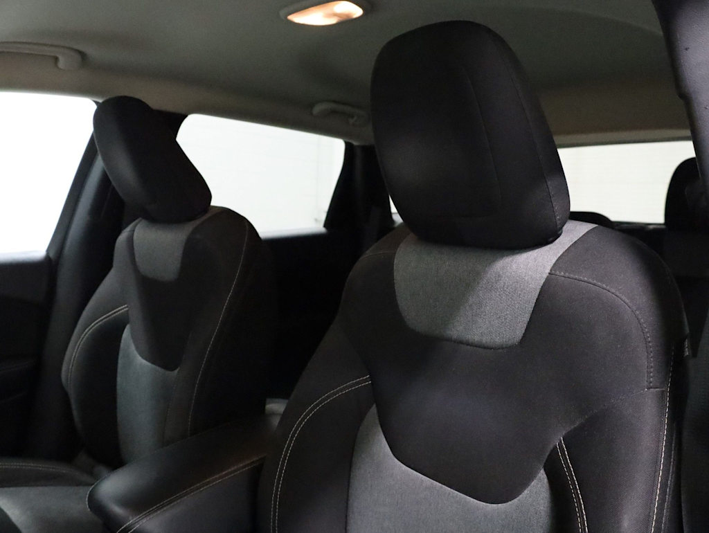 Thumbnail: 2014 Jeep Cherokee - 29