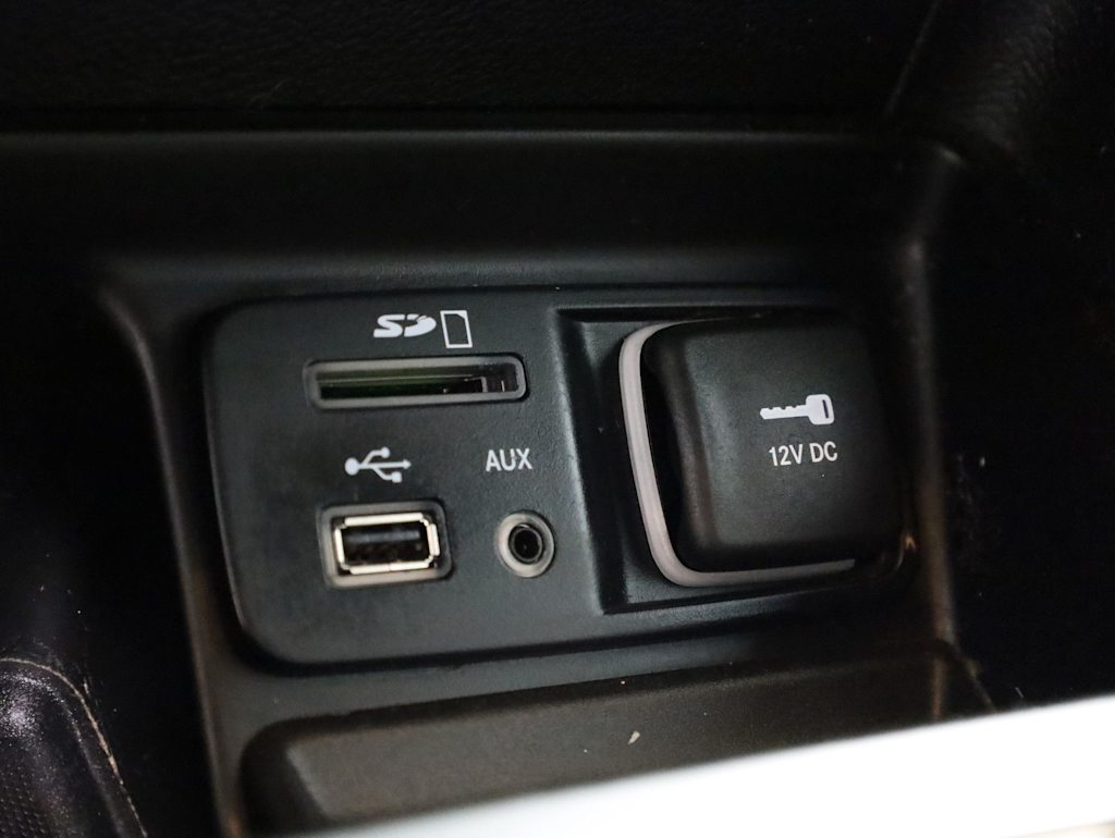 Thumbnail: 2014 Jeep Cherokee - 36