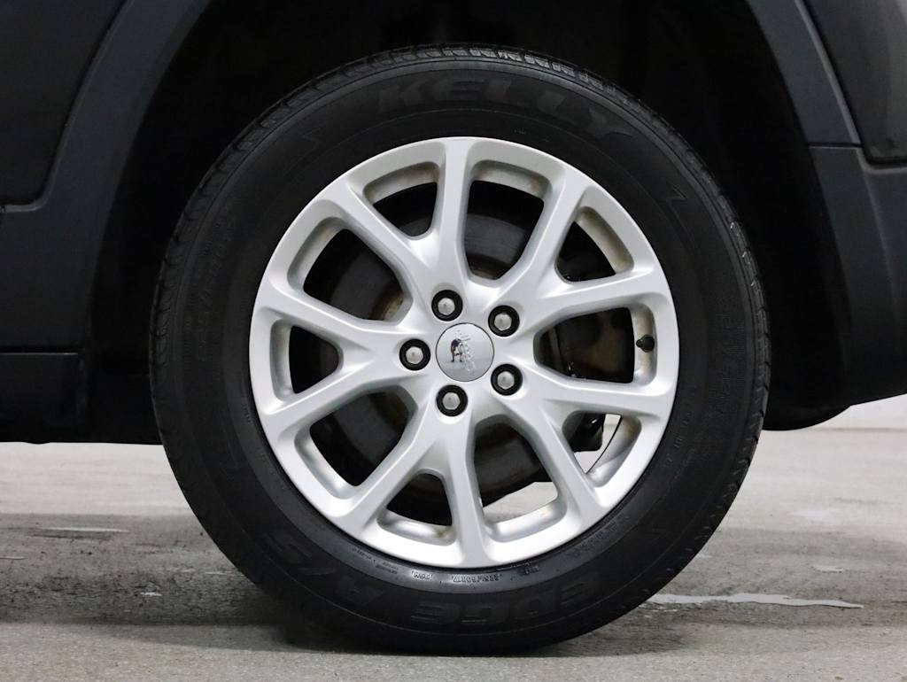 Thumbnail: 2014 Jeep Cherokee - 39