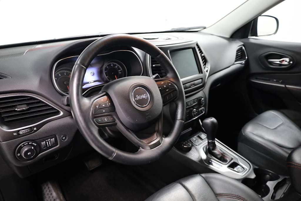 2019 Jeep Cherokee Trailhawk 2