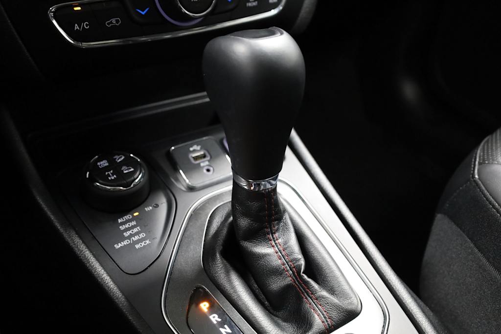 2019 Jeep Cherokee Trailhawk 30