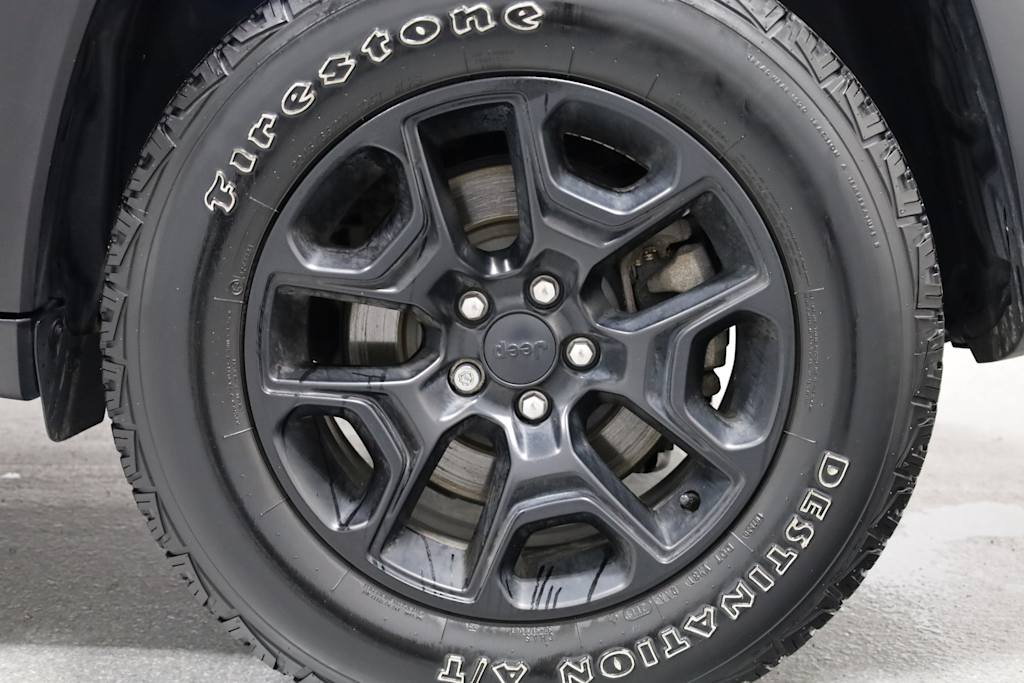 2019 Jeep Cherokee Trailhawk 38