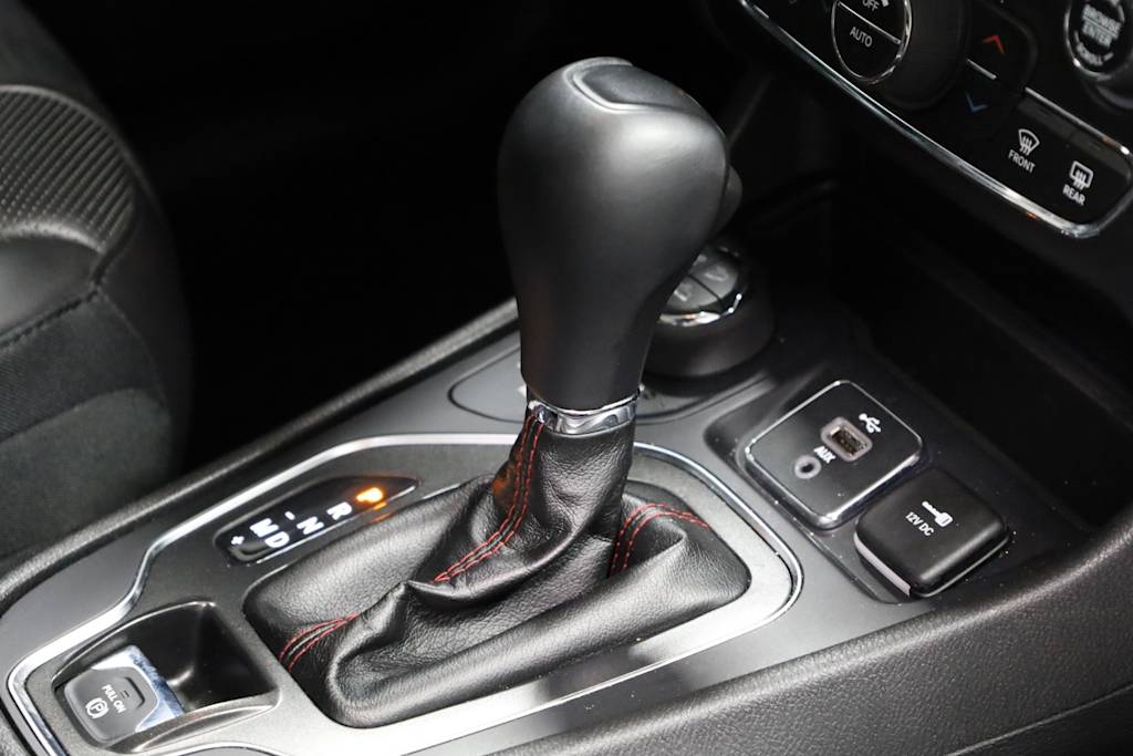 2019 Jeep Cherokee Trailhawk 16