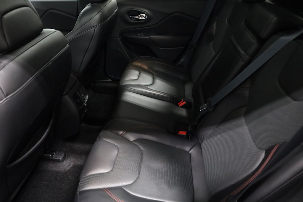 2019 Jeep Cherokee Trailhawk 12