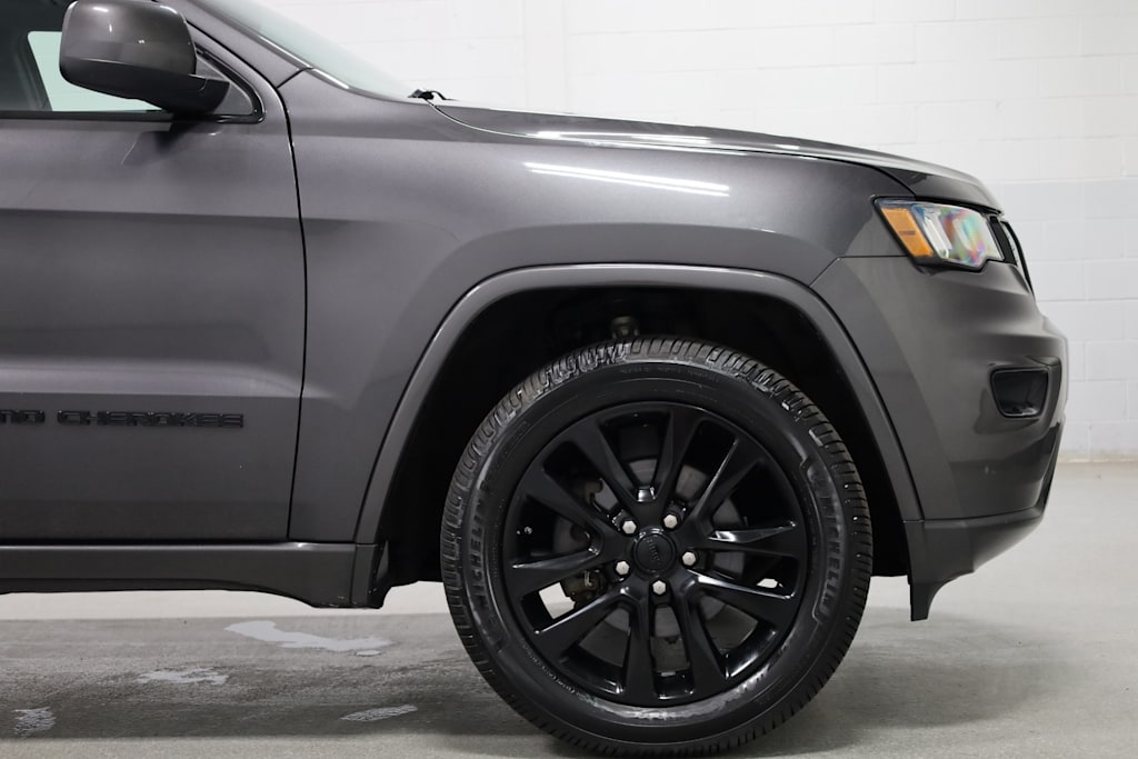 Thumbnail: 2018 Jeep Grand Cherokee - 7