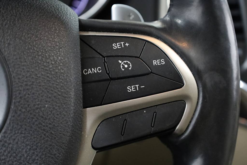 2014 Jeep Grand Cherokee Limited Edition 32