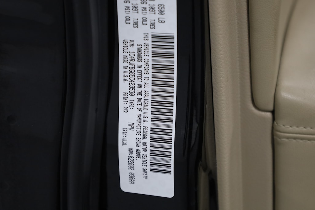 2014 Jeep Grand Cherokee Limited Edition 21