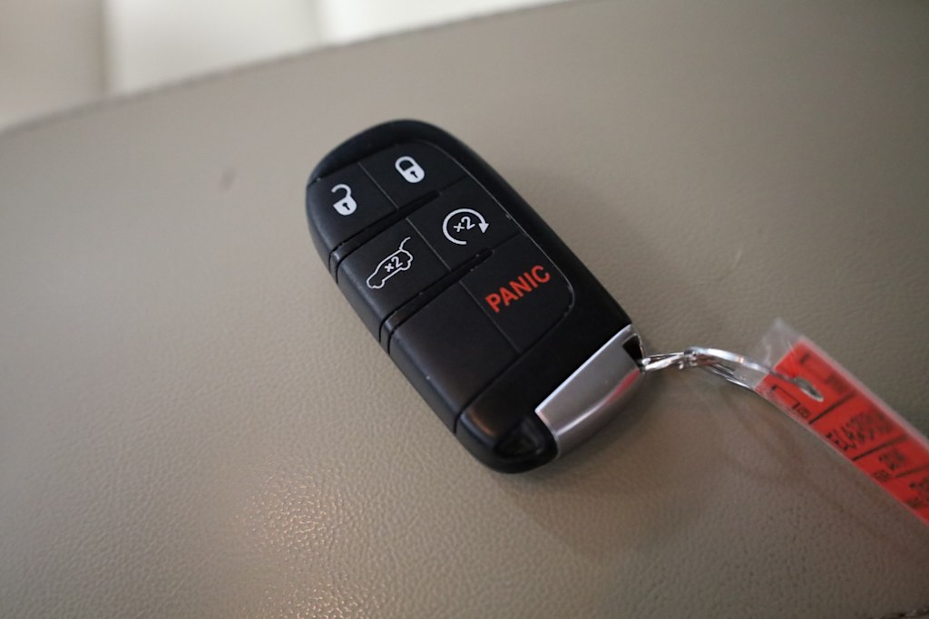 2014 Jeep Grand Cherokee Limited Edition 20
