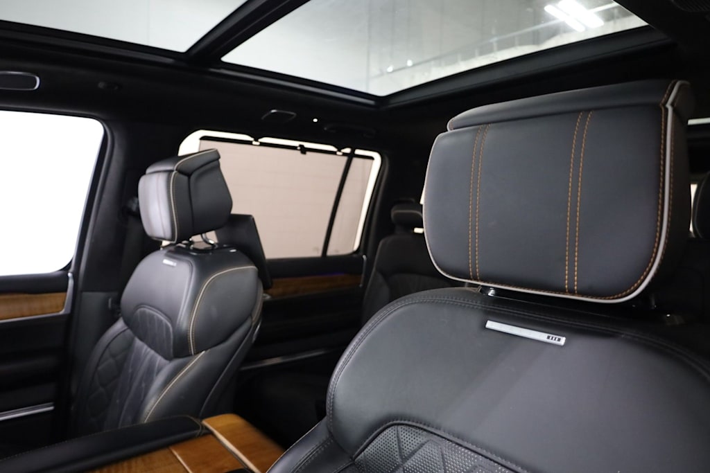 Thumbnail: 2022 Jeep Grand Wagoneer - 12