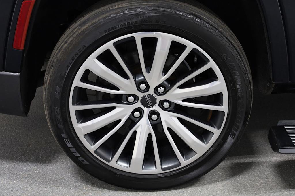 Thumbnail: 2022 Jeep Grand Wagoneer - 40