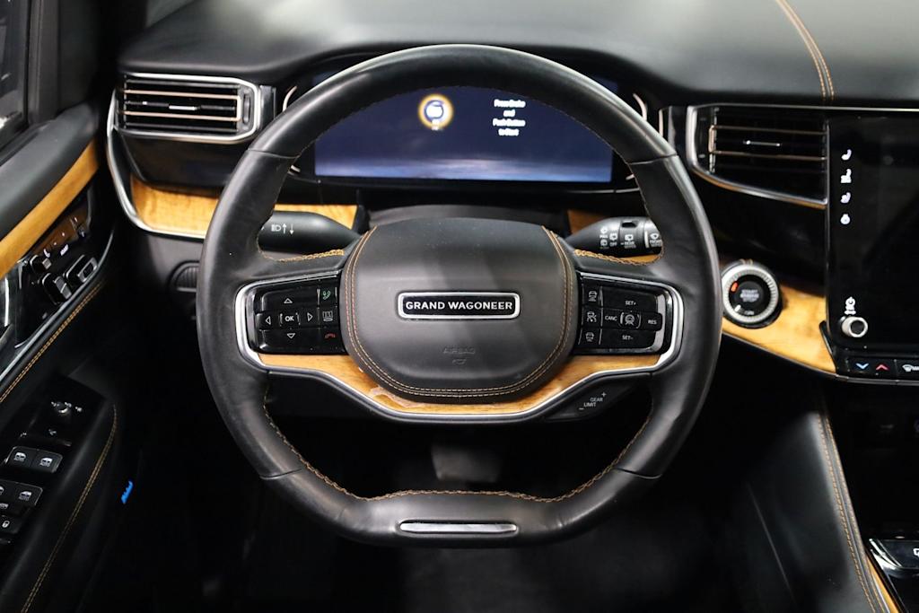 Thumbnail: 2022 Jeep Grand Wagoneer - 14