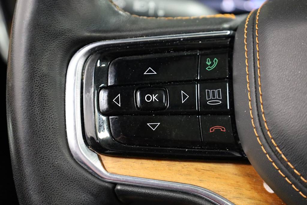 Thumbnail: 2022 Jeep Grand Wagoneer - 31