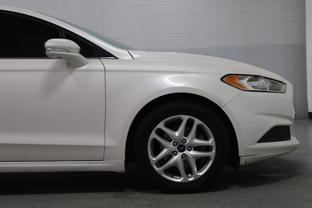 Thumbnail: 2014 Ford Fusion - 8