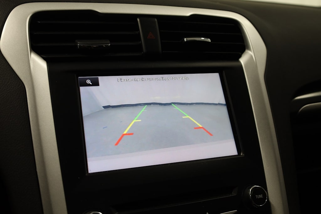 Thumbnail: 2014 Ford Fusion - 16