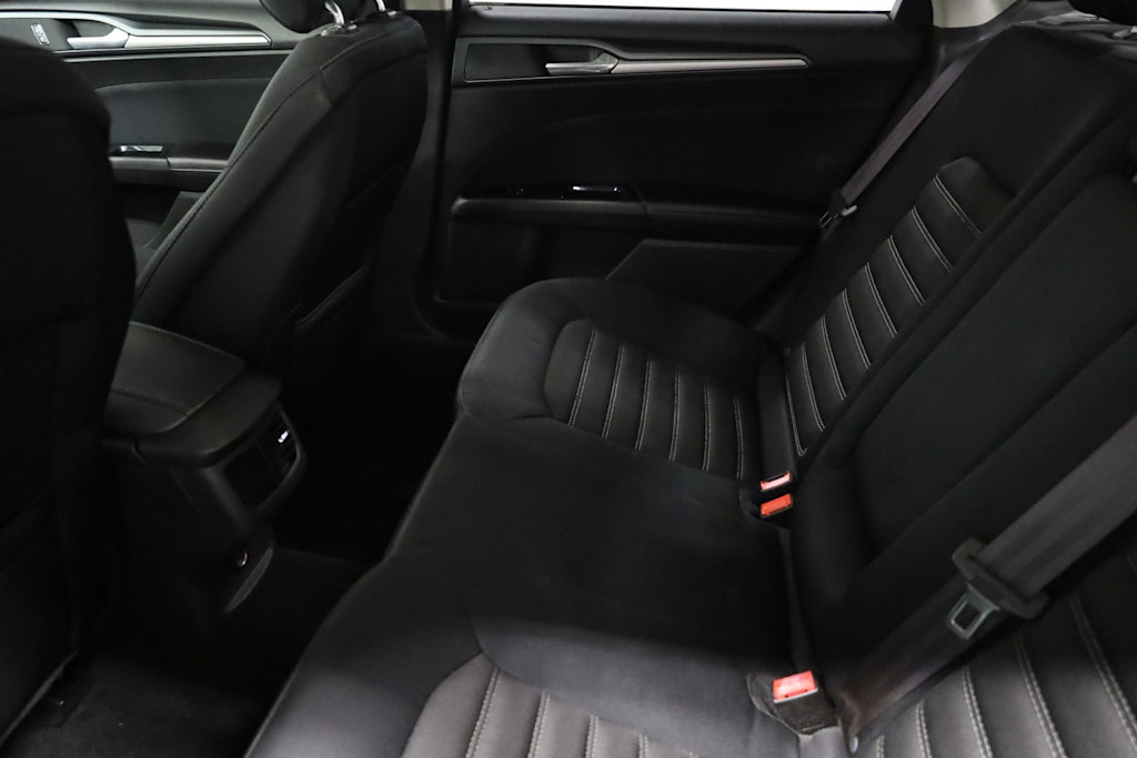 Thumbnail: 2014 Ford Fusion - 13