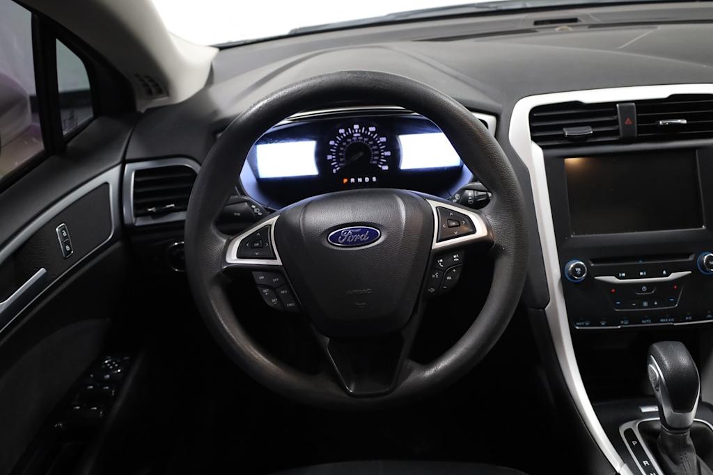 Thumbnail: 2014 Ford Fusion - 14
