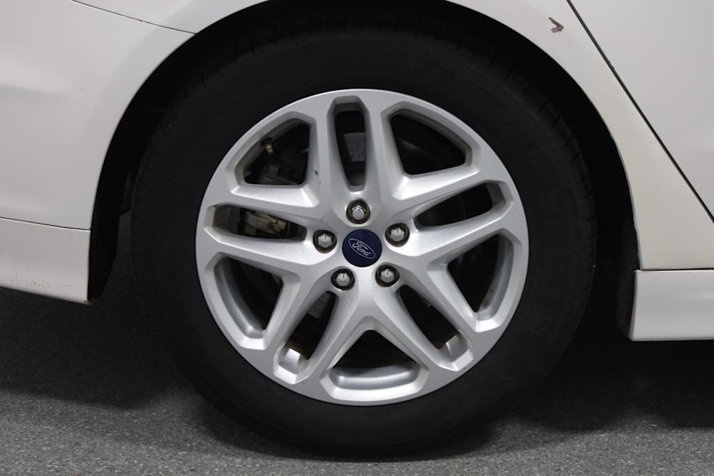 Thumbnail: 2014 Ford Fusion - 36