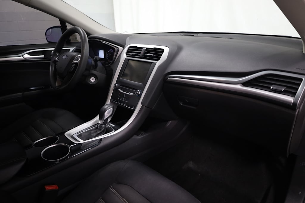 Thumbnail: 2014 Ford Fusion - 10