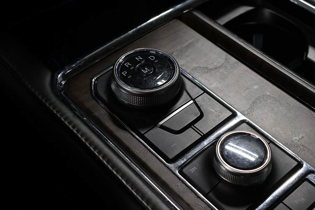 Thumbnail: 2020 Ford Expedition - 17