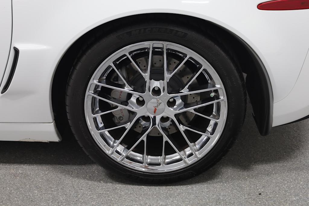 Thumbnail: 2013 Chevrolet Corvette - 36