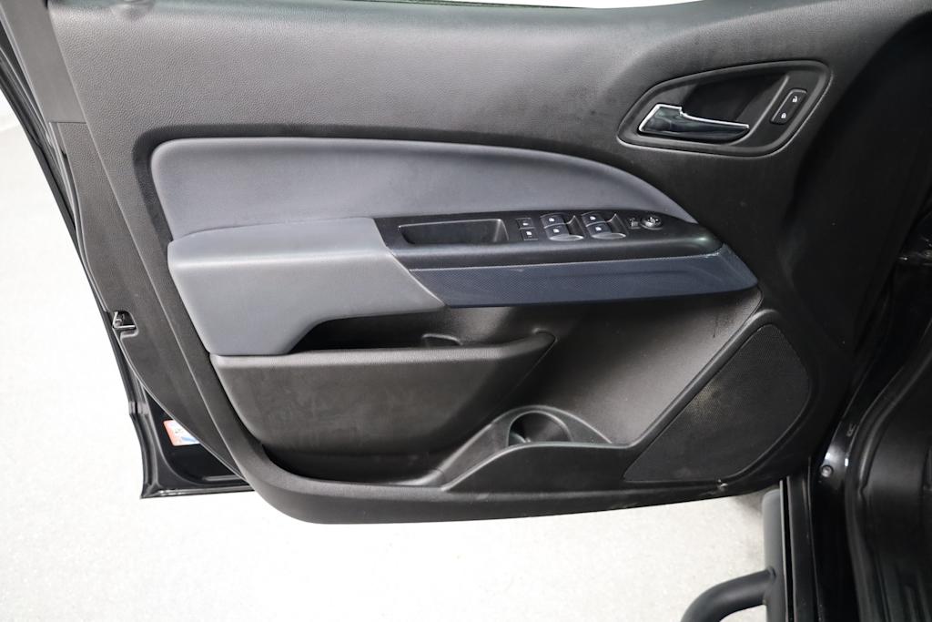 Thumbnail: 2019 Chevrolet Colorado - 26