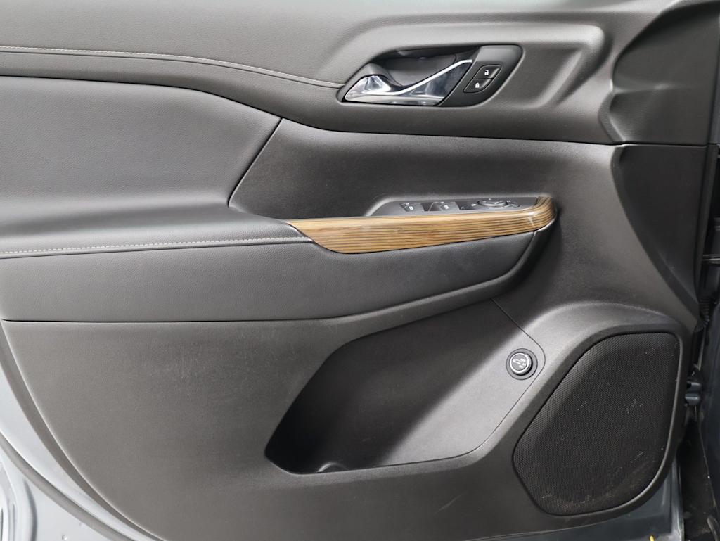 Thumbnail: 2020 GMC Acadia - 25