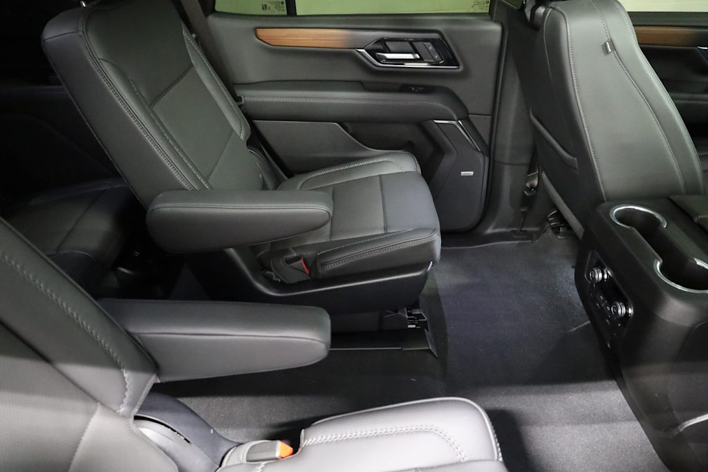 Thumbnail: 2025 GMC Yukon - 37