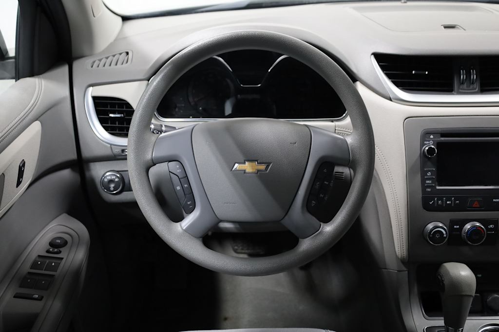 2017 Chevrolet Traverse LS 14