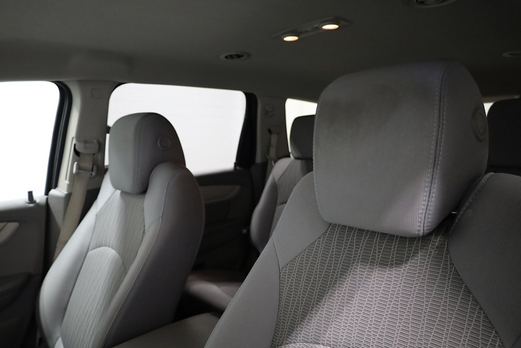 2017 Chevrolet Traverse LS 12