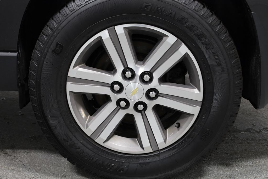 2017 Chevrolet Traverse LS 37