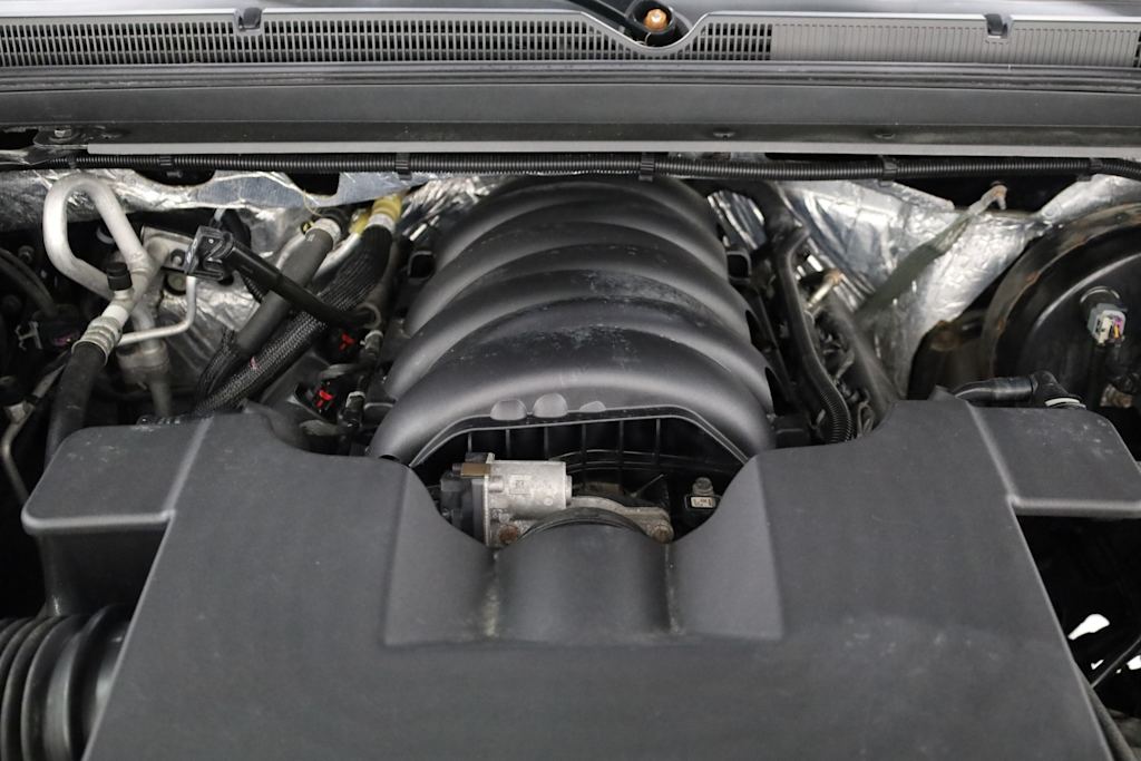 Thumbnail: 2016 Chevrolet Suburban - 9