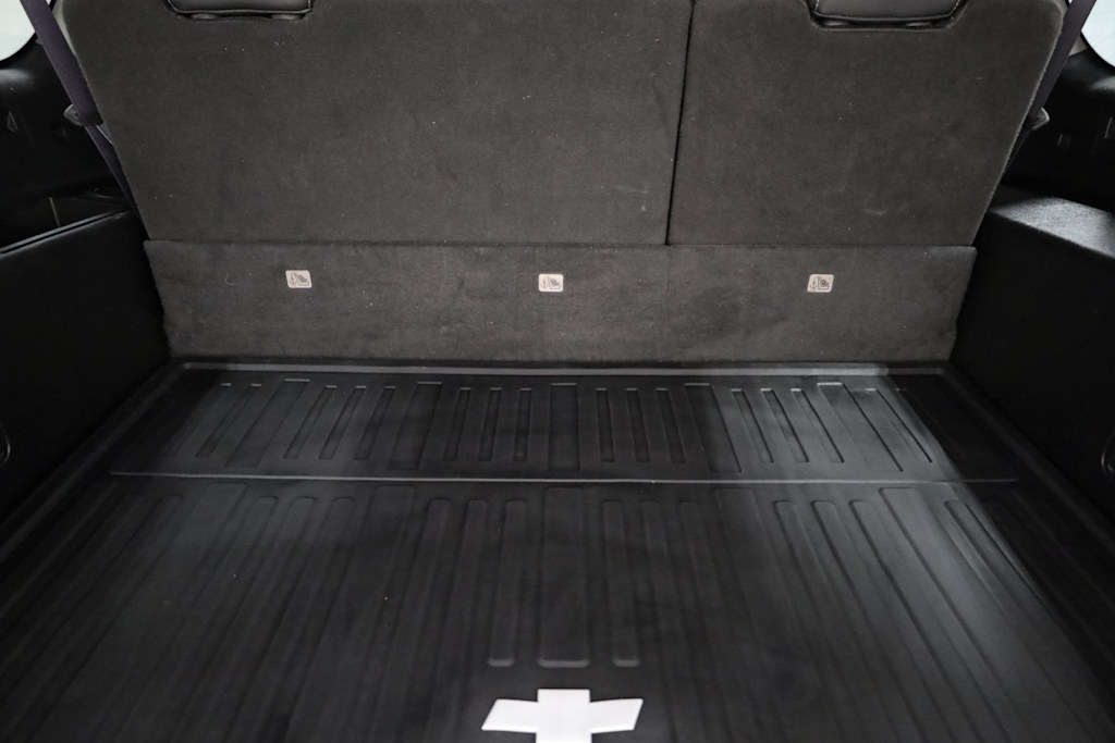 Thumbnail: 2016 Chevrolet Suburban - 37