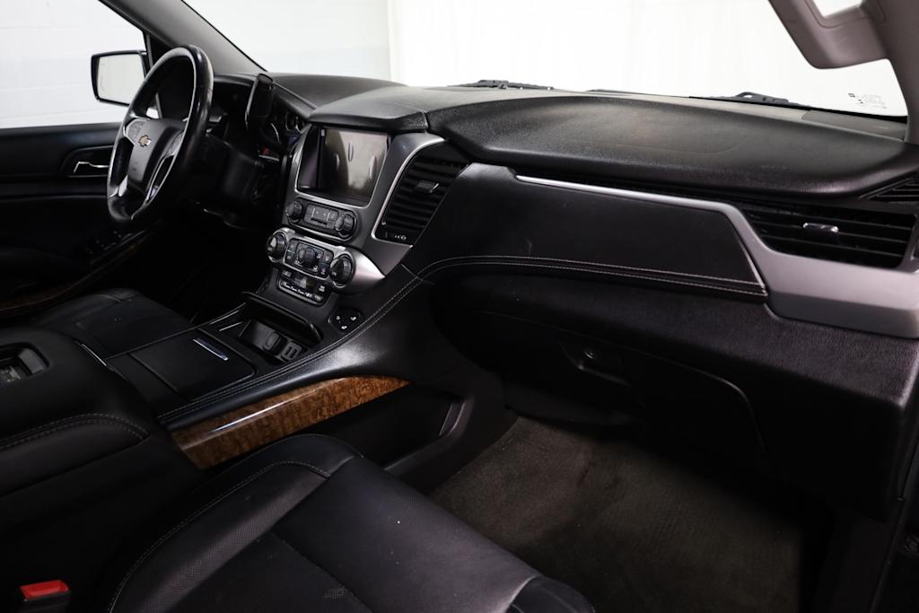 Thumbnail: 2016 Chevrolet Suburban - 10