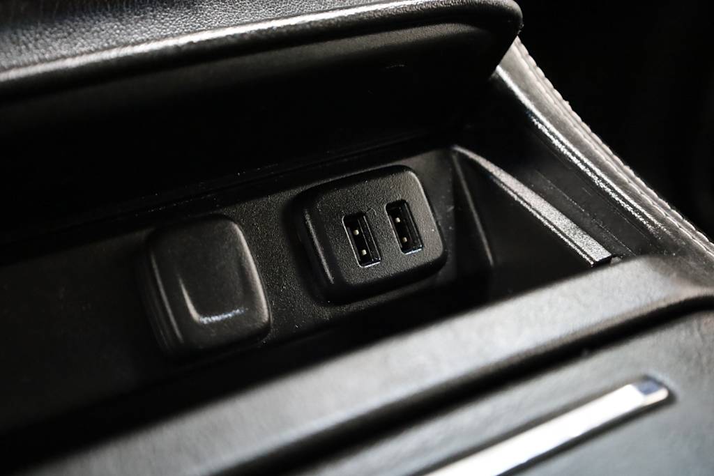 Thumbnail: 2016 Chevrolet Suburban - 32