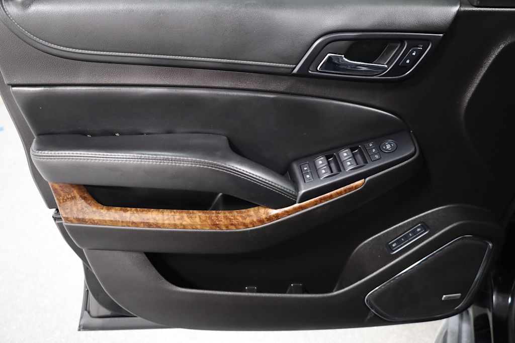 Thumbnail: 2016 Chevrolet Suburban - 24