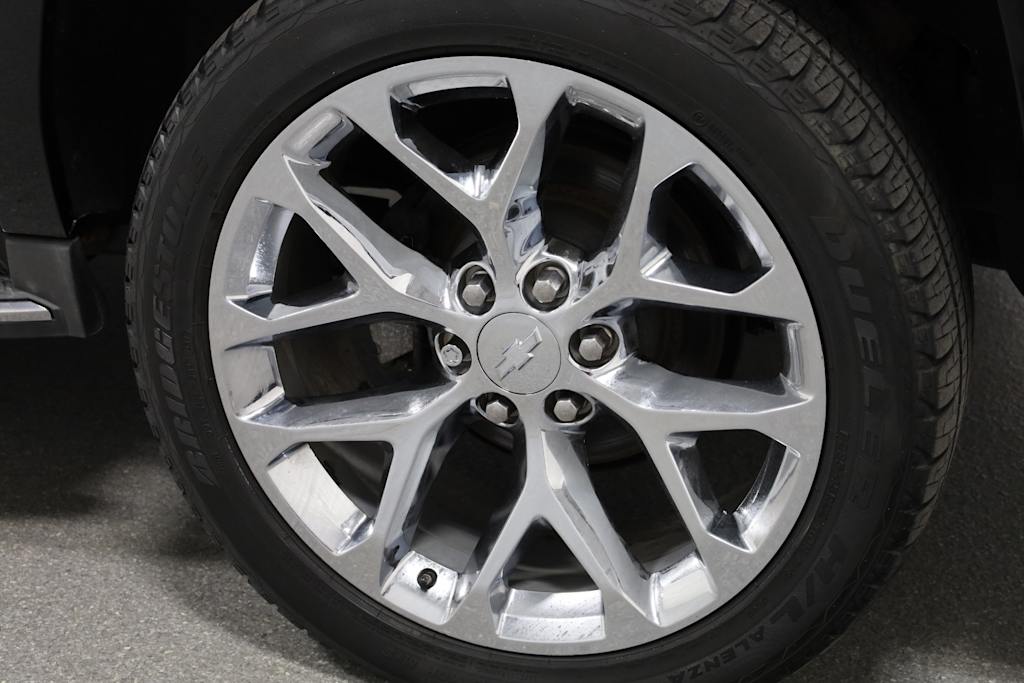 Thumbnail: 2016 Chevrolet Suburban - 35