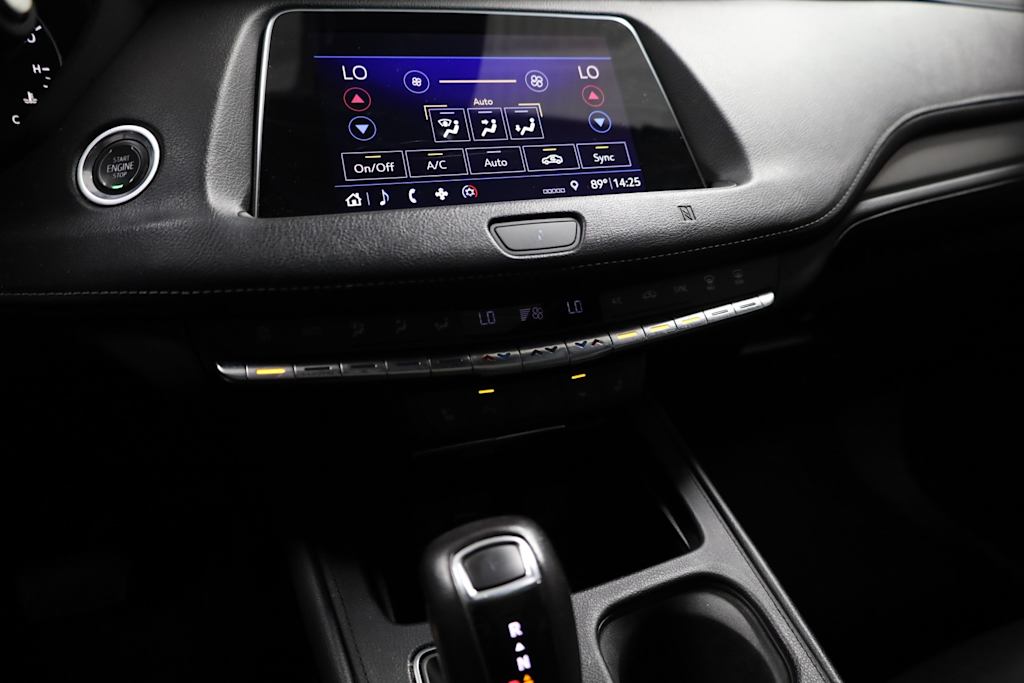 Thumbnail: 2019 Cadillac XT4 - 35