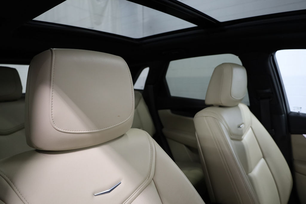 Thumbnail: 2017 Cadillac XT5 - 31