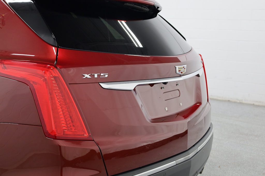 Thumbnail: 2017 Cadillac XT5 - 22
