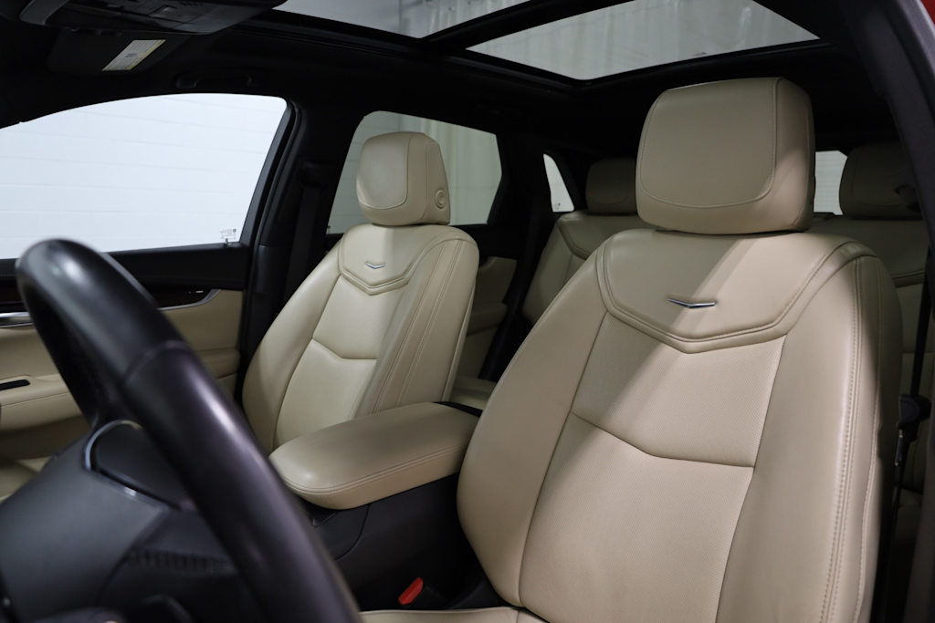 Thumbnail: 2017 Cadillac XT5 - 11