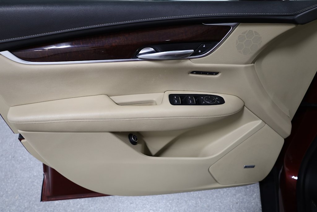 Thumbnail: 2017 Cadillac XT5 - 27