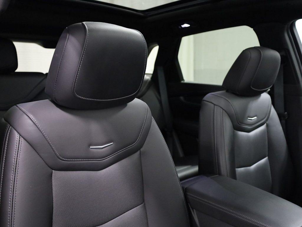 Thumbnail: 2023 Cadillac XT5 - 30