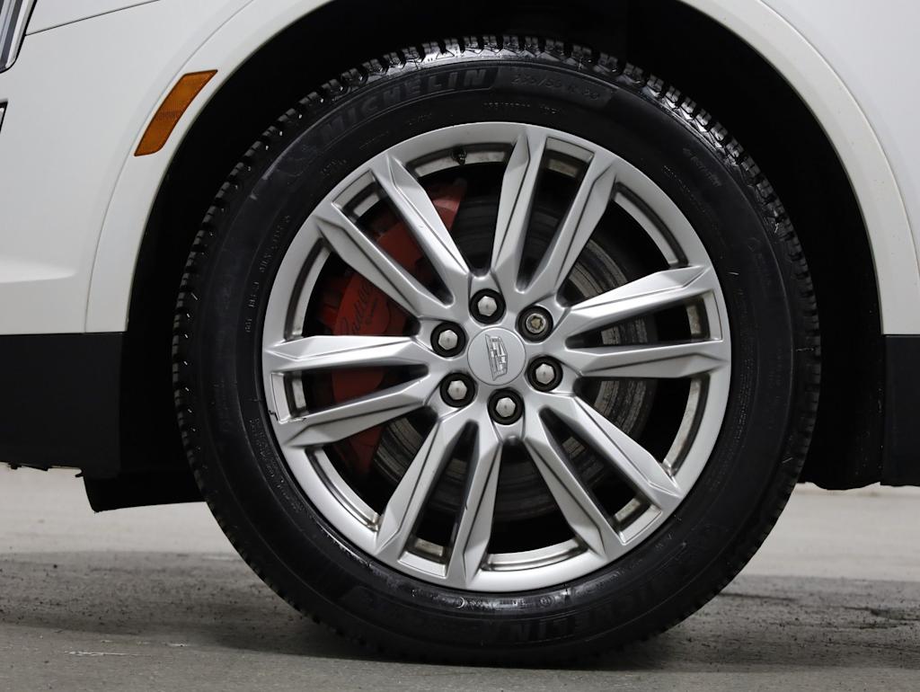 Thumbnail: 2023 Cadillac XT5 - 42