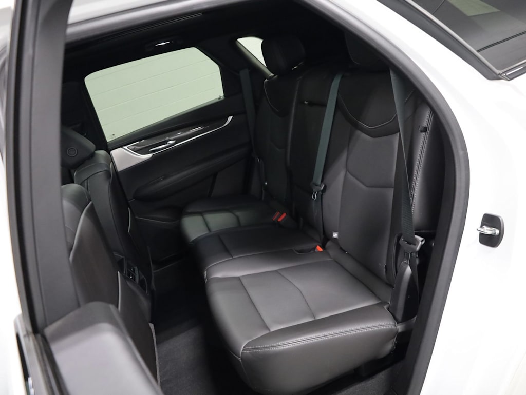 Thumbnail: 2023 Cadillac XT5 - 13