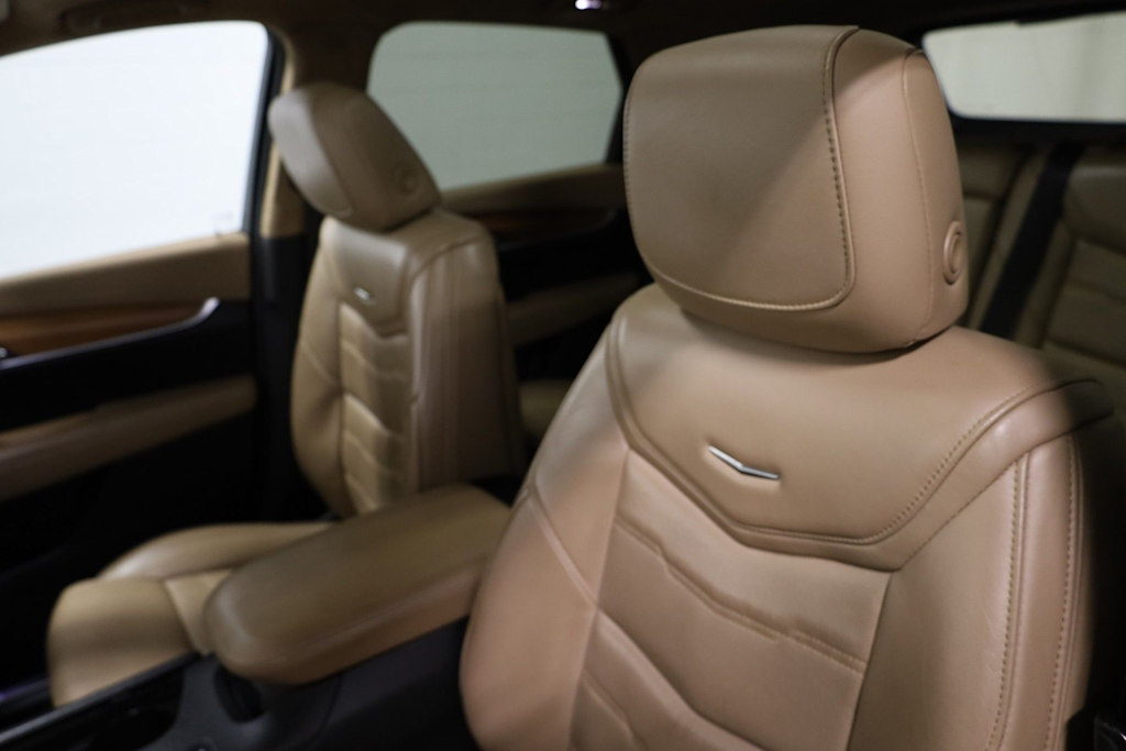 Thumbnail: 2018 Cadillac XT5 - 10