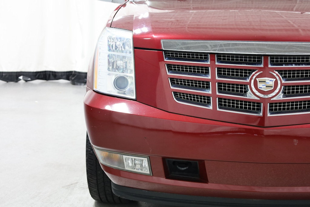 Thumbnail: 2010 Cadillac Escalade - 19