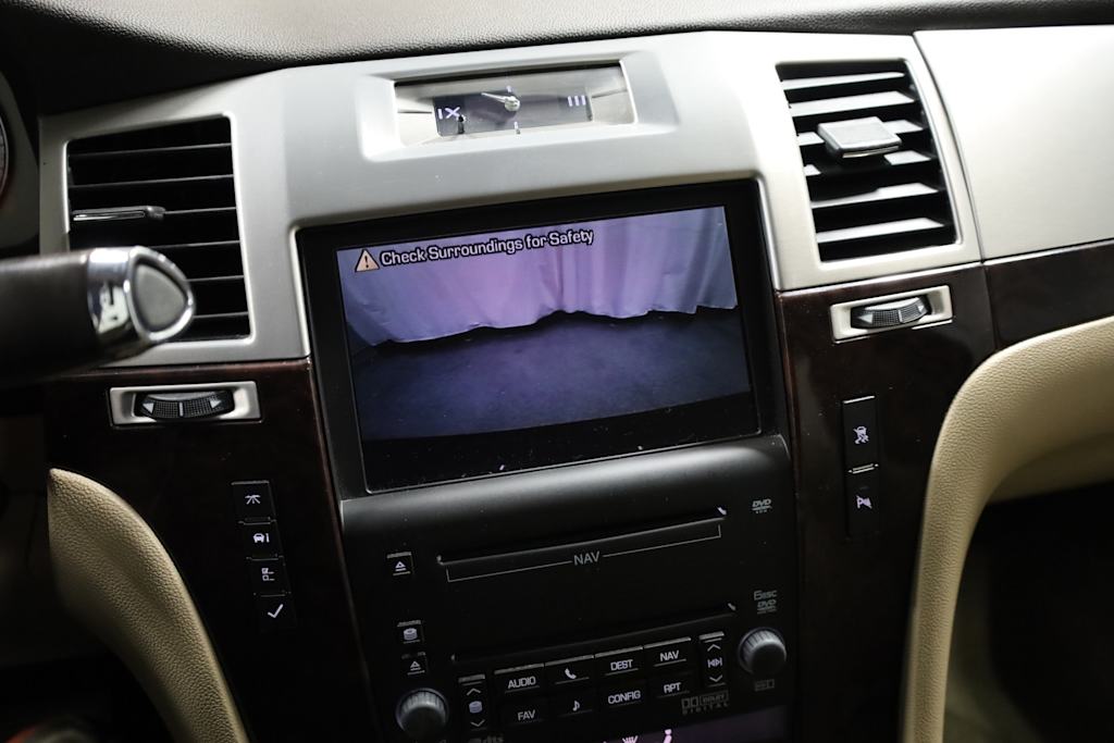 Thumbnail: 2010 Cadillac Escalade - 33
