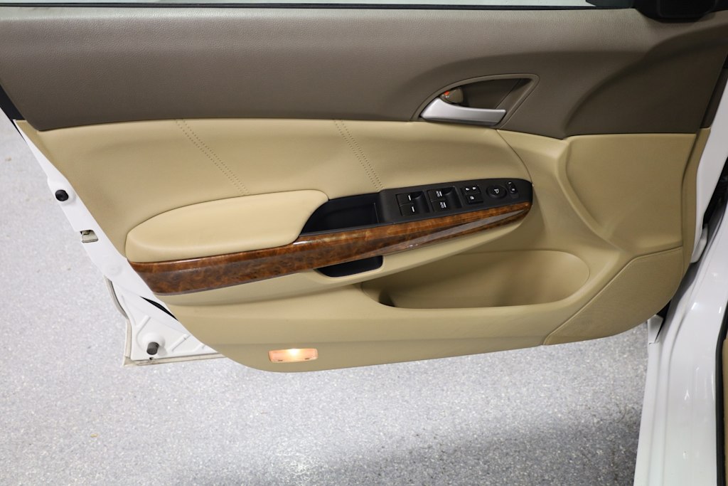 Thumbnail: 2009 Honda Accord - 25