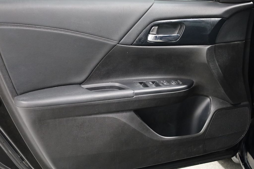 Thumbnail: 2013 Honda Accord - 26